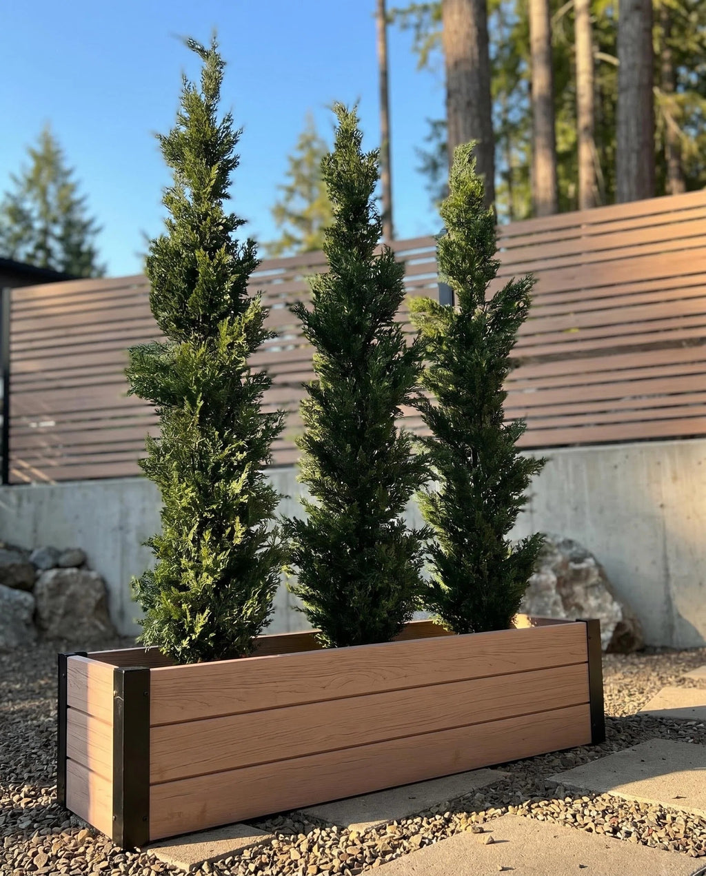 6ft Wood & Metal Privacy Planter with Trellis